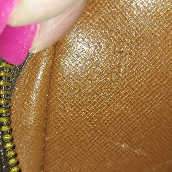 LOUIS VUITTON Aunthentic Vintage Monogram Amazon Shoulder Crossbody Bag - Picture 15 of 16